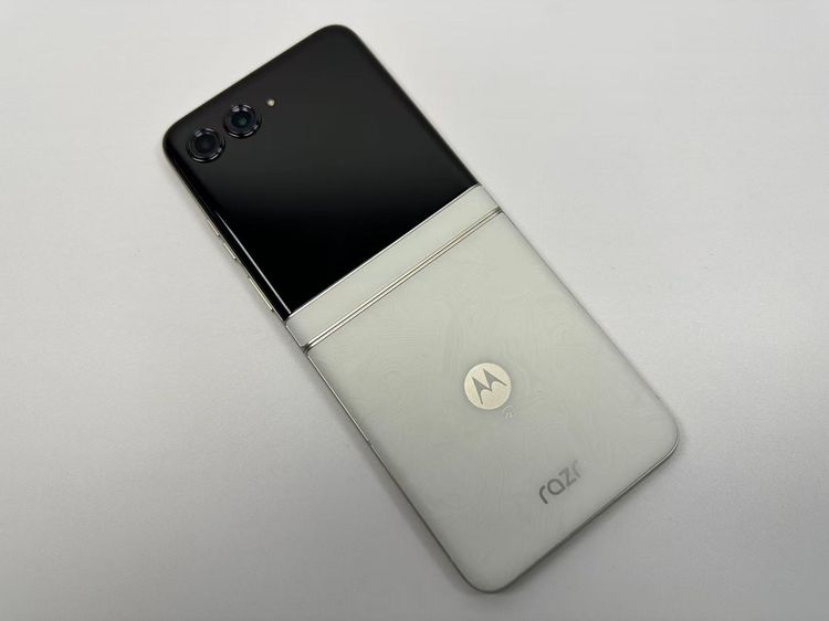 ����Ʊ�� motorola razr 50d M-51E docomo ������