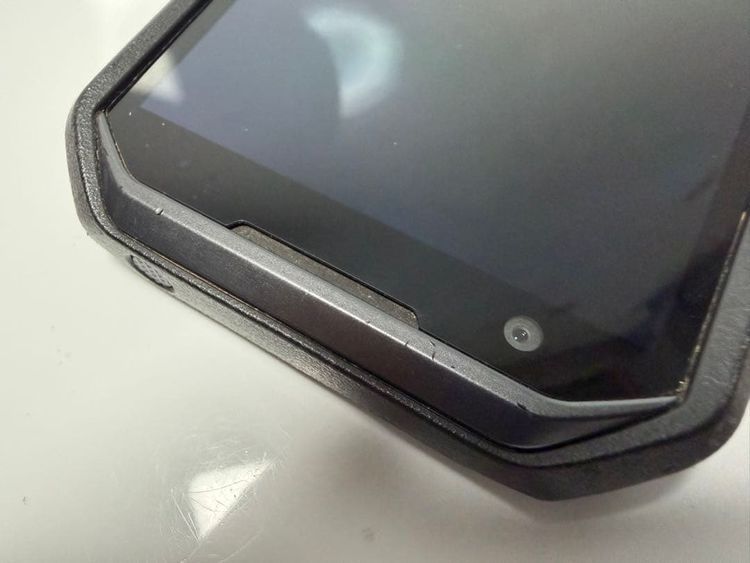 ������ TORQUE G06 KYG03 au �� 128GB