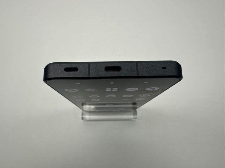 ����Ʊ�� Aquos R8 pro docomo 256gb sim�ե꡼