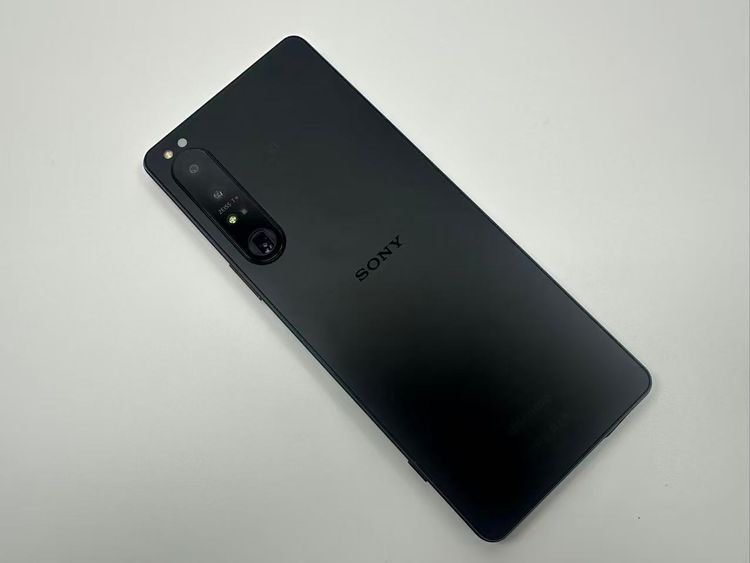 �������� SONY Xperia 1 IV docomo so-51c ��