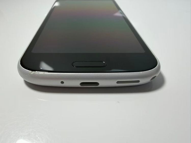 NTT docomo �餯�餯���ޡ��ȥե��� F-52B �ۥ磻��