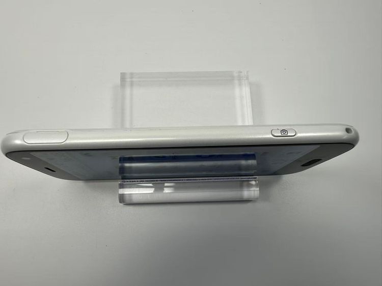 ���� NTT docomo �餯�餯���ޡ��ȥե��� F-52B �ۥ磻��