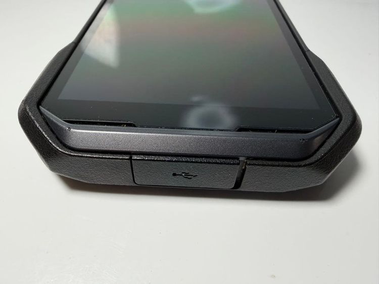 ������ TORQUE G06 KYG03 au 128gb �֥�å�