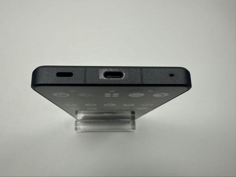 Aquos R8 pro docomo 256gb sim�ե꡼