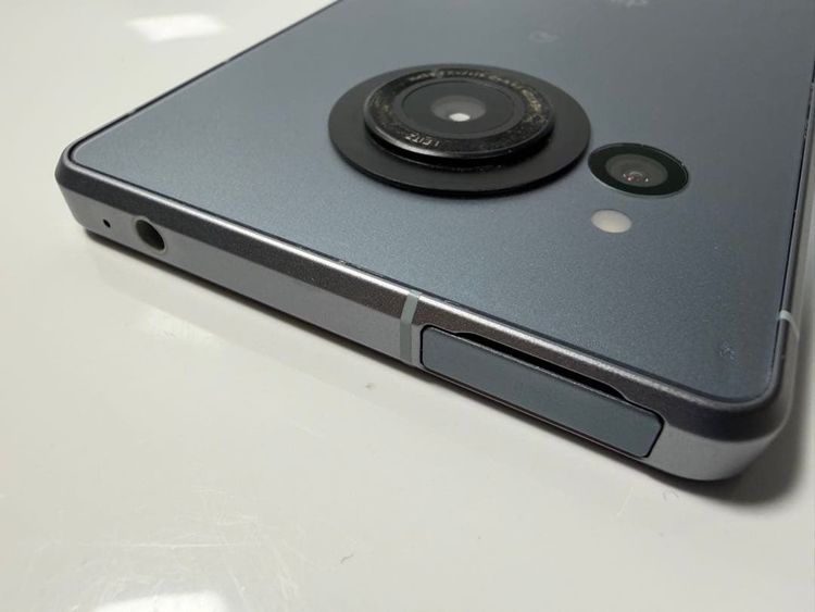 Aquos R8 SH-52D 256GB SIMե꡼ ֥롼