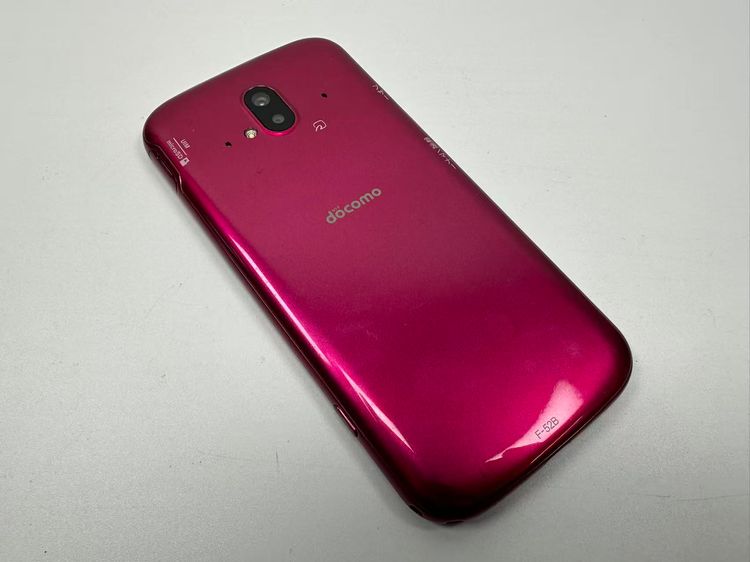 NTT docomo �餯�餯���ޡ��ȥե��� F-52B �ԥ�