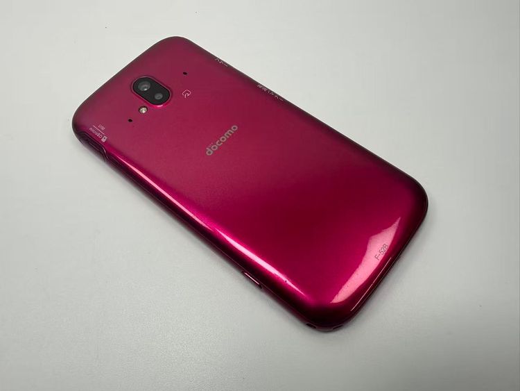 ���� NTT docomo �餯�餯���ޡ��ȥե��� F-52B �ԥ�