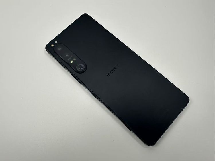 �������� SONY Xperia 1 IV docomo so-51c ��