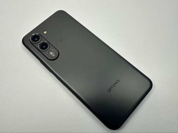 ����Ʊ�� Arrows Alpha F-51F 512GB docomo��