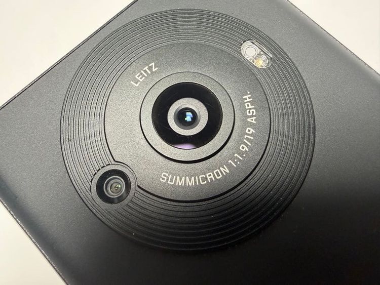 ���� Aquos R8 pro SoftBank 256gb