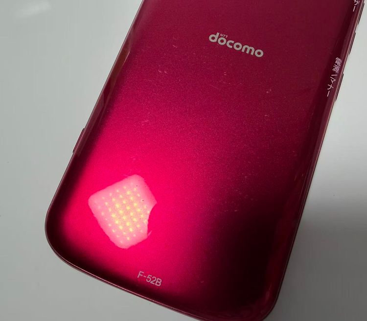 ���� NTT docomo �餯�餯���ޡ��ȥե��� F-52B �ԥ�