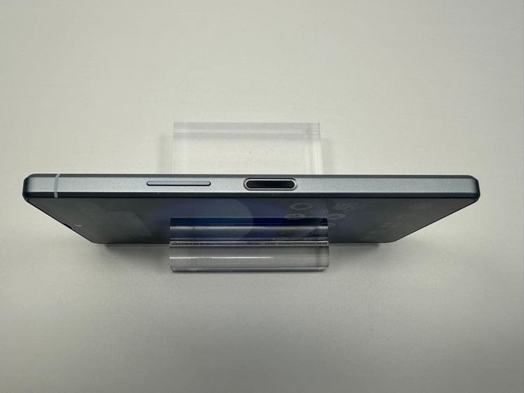 Aquos R8 docomo SH-52D 256GB SIM�ե꡼ �֥롼