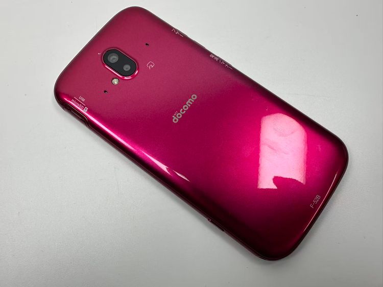 ���� NTT docomo �餯�餯���ޡ��ȥե��� F-52B �ԥ�