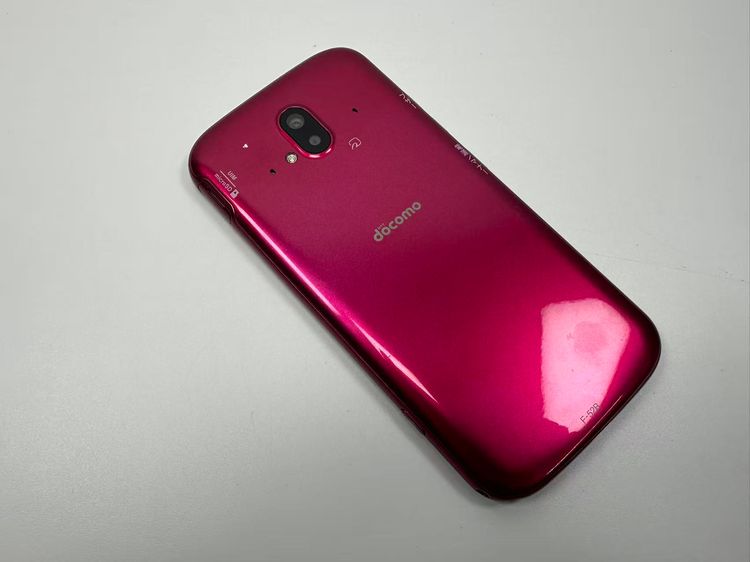 ���� NTT docomo �餯�餯���ޡ��ȥե��� F-52B �ԥ�