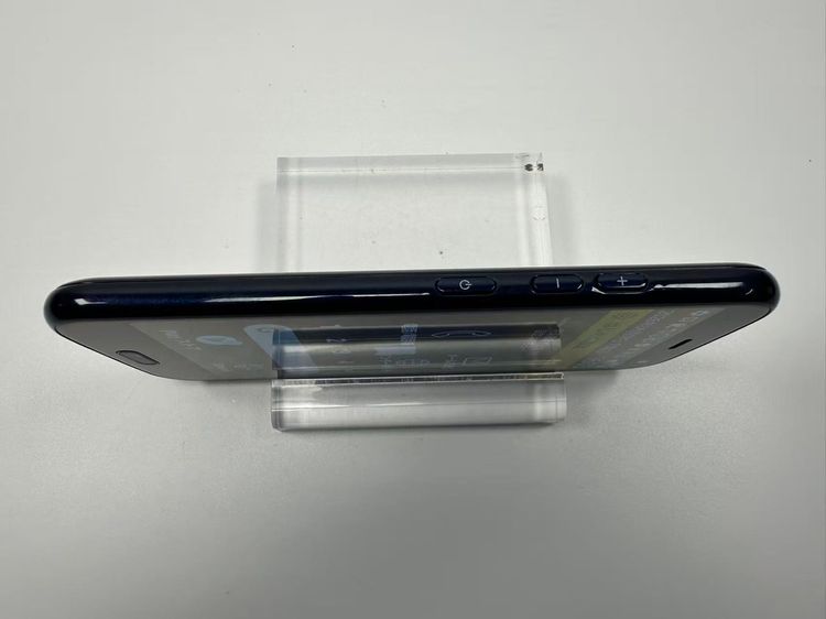 ���� NTT docomo �餯�餯���ޡ��ȥե��� F-52B �ͥ��ӡ�