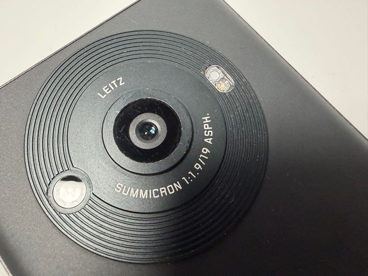 Aquos R8 pro docomo 256gb sim�ե꡼