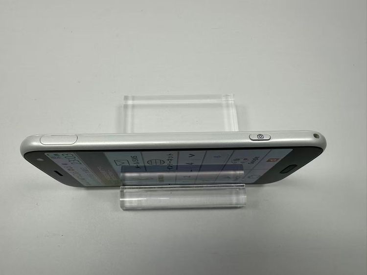 NTT docomo �餯�餯���ޡ��ȥե��� F-52B �ۥ磻��