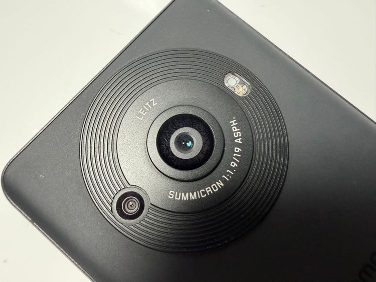 Aquos R8 pro docomo 256gb sim�ե꡼ ��