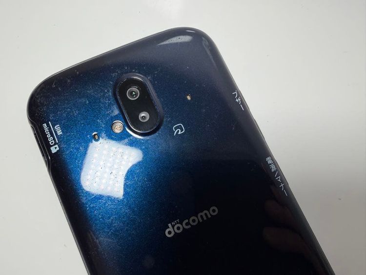 NTT docomo �餯�餯���ޡ��ȥե��� F-52B �ͥ��ӡ�