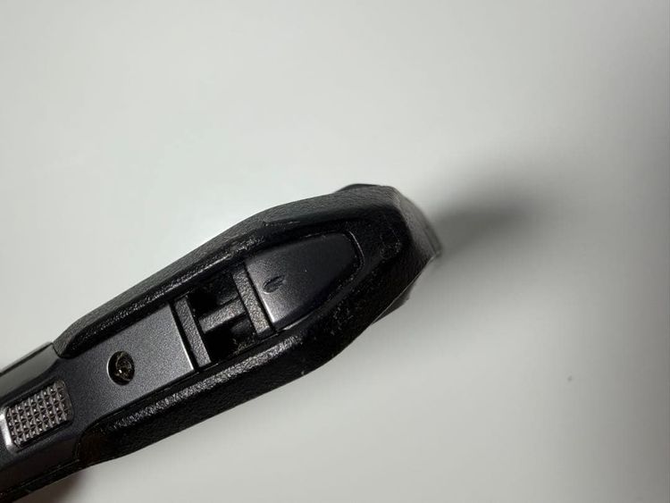 ������ TORQUE G06 KYG03 au �� 128GB