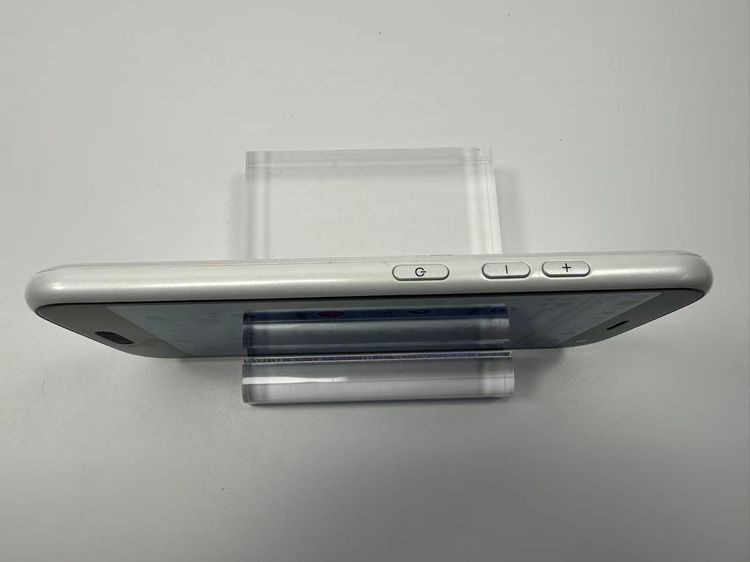���� NTT docomo �餯�餯���ޡ��ȥե��� F-52B �ۥ磻��