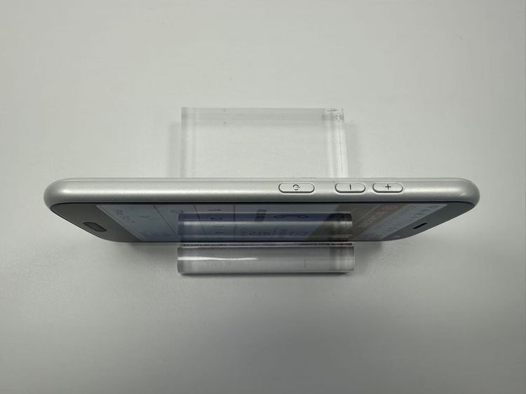 NTT docomo �餯�餯���ޡ��ȥե��� F-52B �ۥ磻��