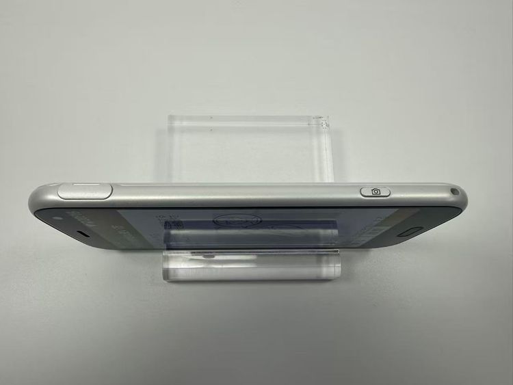 NTT docomo �餯�餯���ޡ��ȥե��� F-52B �ۥ磻��