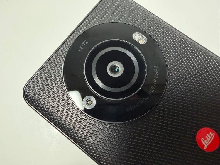 �������� Leitz phone 3 SoftBank sim�ե꡼