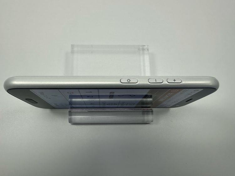 NTT docomo �餯�餯���ޡ��ȥե��� F-52B �ۥ磻��