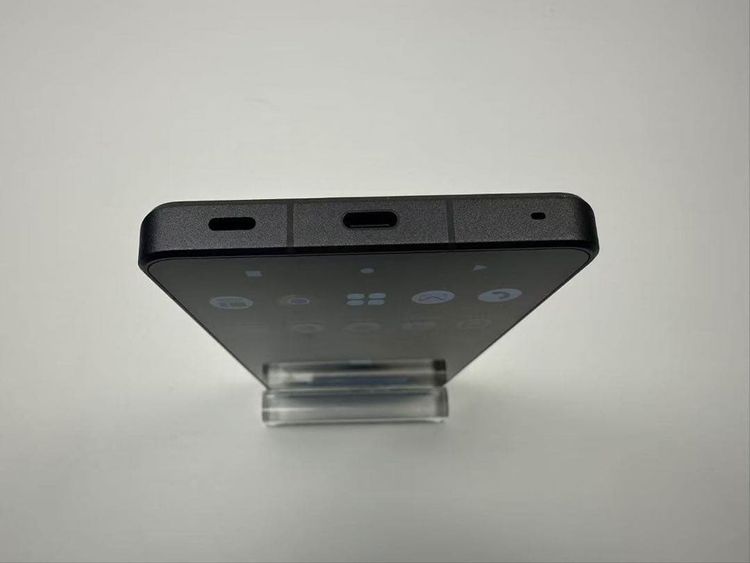 ���Ѷ����� Aquos R8 pro docomo 256gb sim�ե꡼