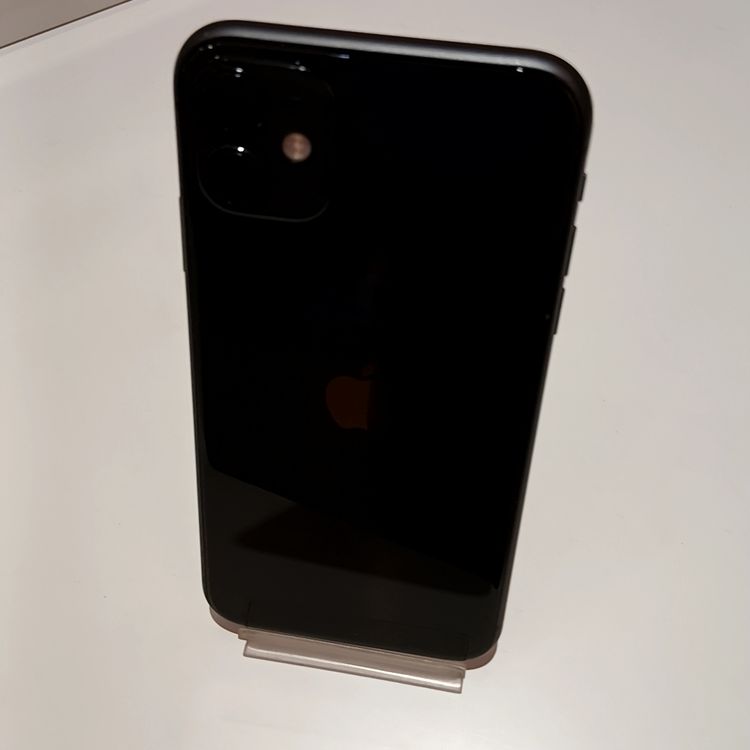 �ڽ���Ź�����ѡ�iPhone11 64GB SIM���å������ �Хåƥ꡼����100��
