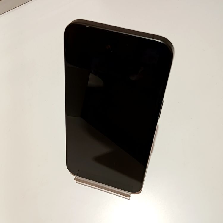 iPhone15 Pro MAX 256GB SIM���å������ �����Хåƥ꡼����87��