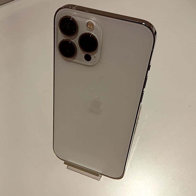 �ڽ���Ź�����ѡ�iPhone13ProMAX 256GB SIM���å������ �Хåƥ꡼����100��