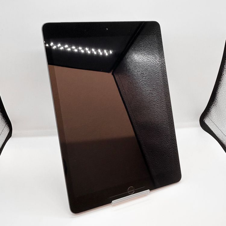 iPad(��7����) 32GB Wi-Fi + Cellular��ǥ롡���ڡ������쥤