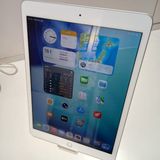 iPad(��8����)(Wi-Fi��ǥ�) 32GB �Хåƥ꡼����81��