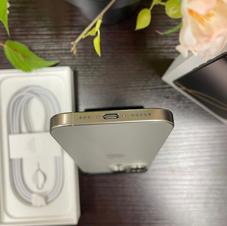 ����Ʊ�� iPhone 16Pro 512GB �ʥ����� ����SIM�ե꡼ ����̵��