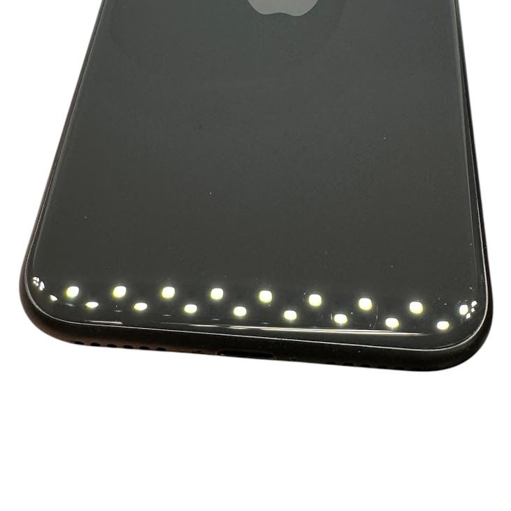 �ڥХåƥ꡼83%��iPhone��SE����2�����64GB���֥�å���SIM�ե꡼��au��