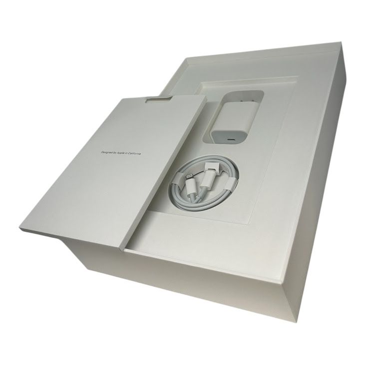 �ڥХåƥ꡼100%��iPad��8��Wi��Fi��Cellular��32GB������С�