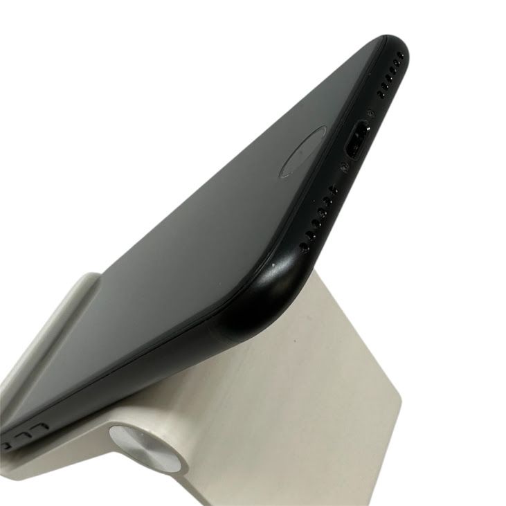 �ڥХåƥ꡼97%��iPhone��SE����2�����64GB���֥�å���SIM�ե꡼���ɥ�����