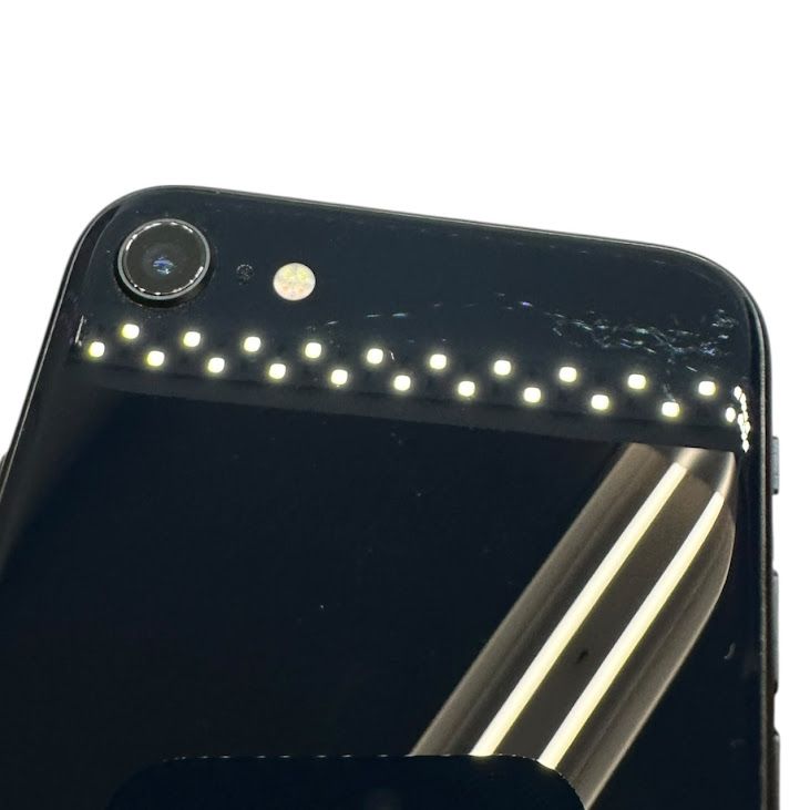 �ڥХåƥ꡼94%��iPhone��SE����3�����64GB���ߥåɥʥ��ȡ�SIM�ե꡼��au��