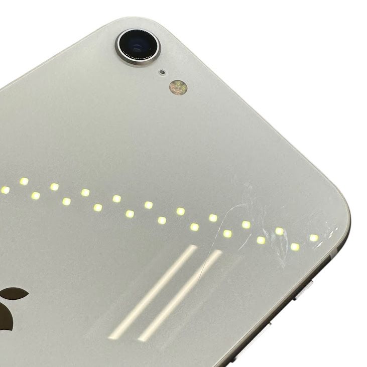 �ڥХåƥ꡼95%��iPhone��SE����2�����64GB���ۥ磻�ȡ�SIM�ե꡼��au��