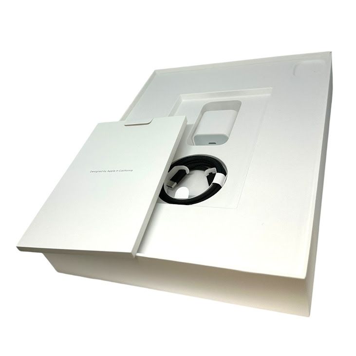 ��̤�����ʡ�iPadPro��13�������2�����M5�ˡ�ɸ�६�饹��ܡ�Wi��Fi��1TB