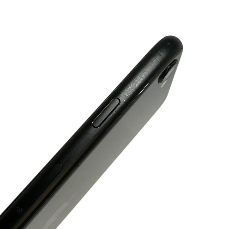 �ڥХåƥ꡼83%��iPhone��SE����2�����64GB���֥�å���SIM�ե꡼��au��