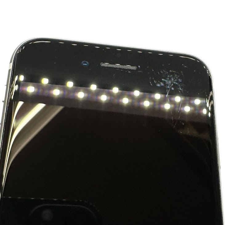 �ڥХåƥ꡼91%��iPhone��SE����2�����64GB���ۥ磻�ȡ�SIM�ե꡼��au��