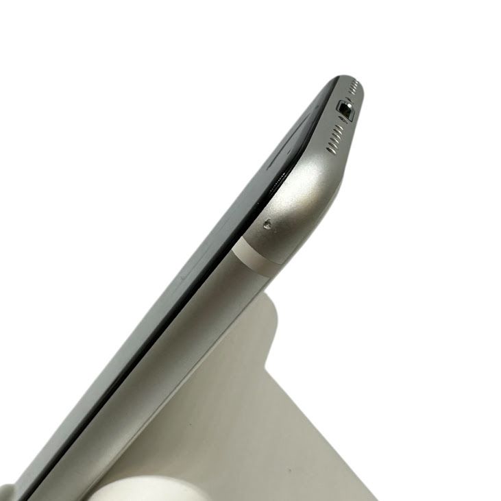 iPhone��SE����2�����64GB���ۥ磻�ȡ�SIM�ե꡼�����եȥХ���