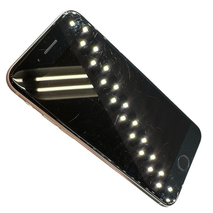 �ڥХåƥ꡼95%��iPhone��SE����2�����64GB���ۥ磻�ȡ�SIM�ե꡼��au��