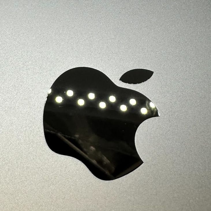 �ڥХåƥ꡼93%��iPad��8������顼��32GB�����ڡ������쥤��SIM�ե꡼��au��