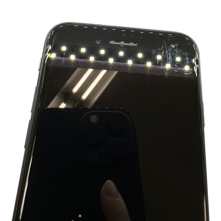 �ڥХåƥ꡼99%��iPhone��SE����2�����64GB���֥�å���SIM�ե꡼��au��