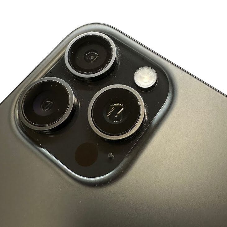 �ڥХåƥ꡼85%��iPhone��15ProMax��256GB���֥�å������˥��ࡡSIM�ե꡼