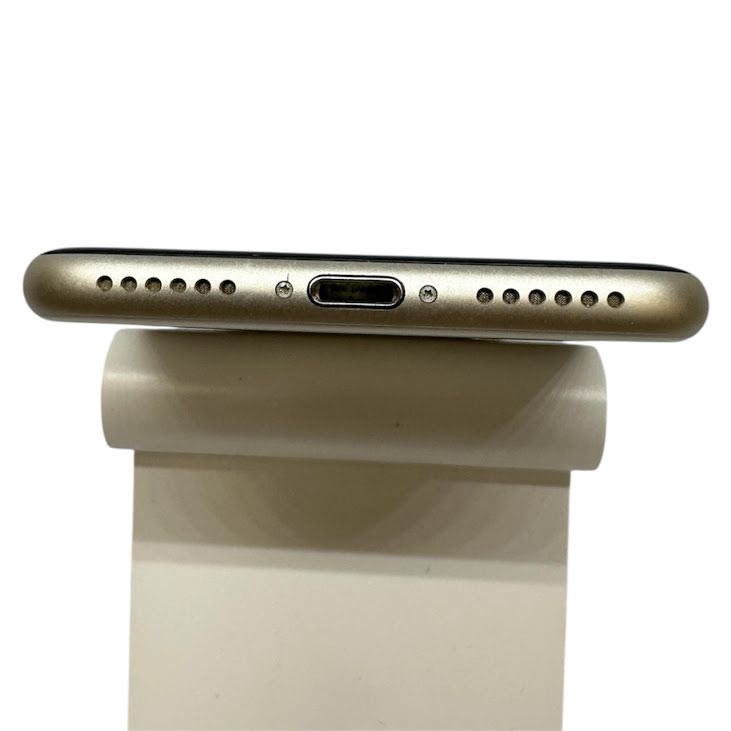 �ڥХåƥ꡼85%��iPhone��SE����3�����64GB���������饤��